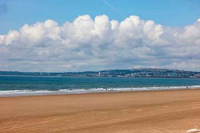 Children taken to hospital after 'mass casualty' sea rescue at popular Welsh beach