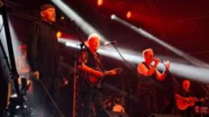 Shrewsbury shines as Oysterband bows out