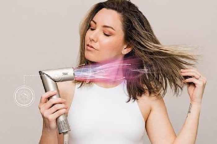 'Time saving' Shark air styler that 'makes hair look so much better' now £70 off