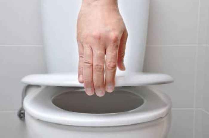 UK households warned to 'shut toilet lids' as 'bad' epidemic sweeps England