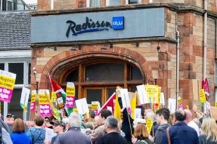 First Minister hails people of Perth in showing solidarity with refugees