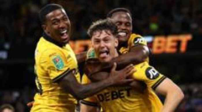 Wolves reject £55m Newcastle bid for Strand Larsen
