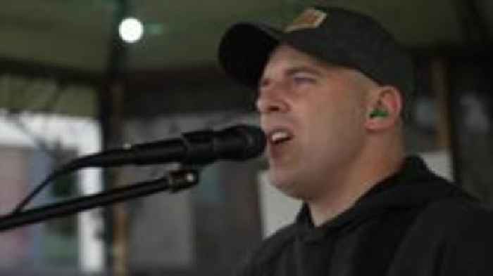 Musician busks his way into record books