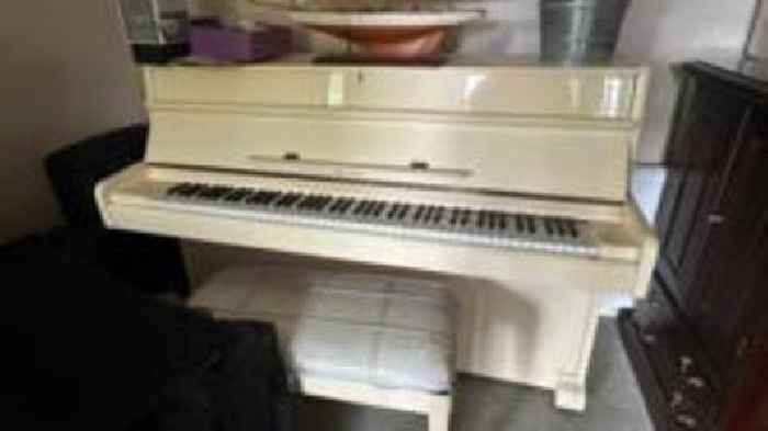 Free piano pledge to young Harlow player