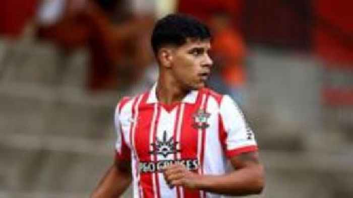 West Ham agree fee of more than £40m for Fernandes