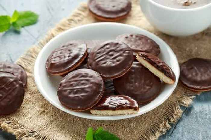 Mary Berry's 'delectable' Jaffa cake recipe is a 'real treat' and ready in 30 minutes