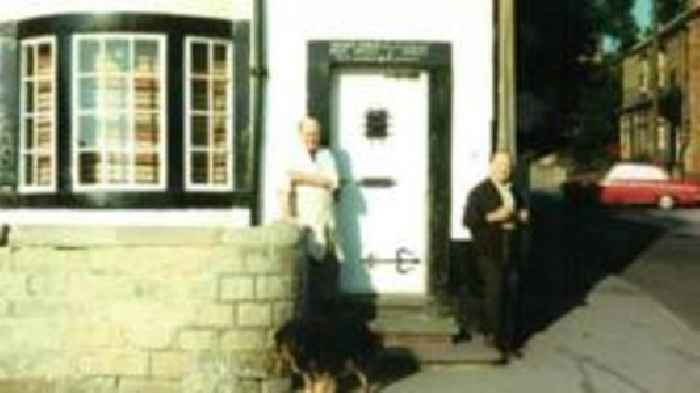 Blue plaque for gay couple who 'defied convention'