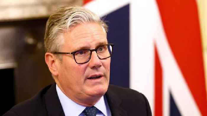 PM promises small boat migrants will be 'detained and sent back'