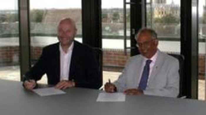 University and railway firm form new partnership