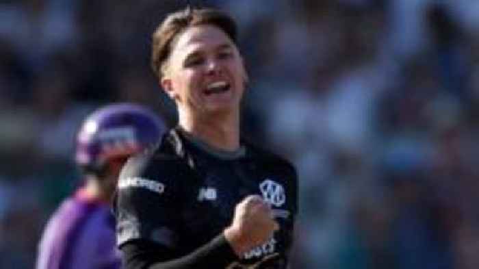 England hand ODI debut to fast bowler Baker