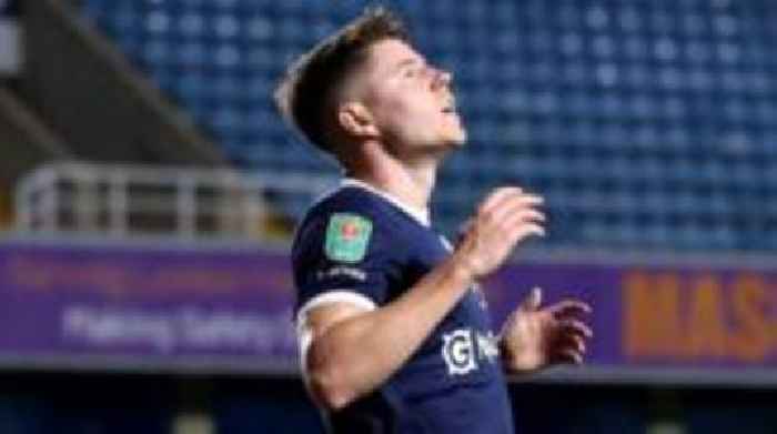 Scotland striker Nisbet boosts Aberdeen's 'identity' after signing three-year deal