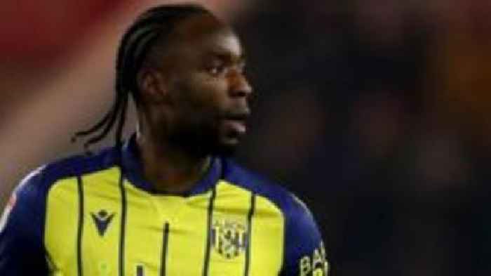 Port Vale sign striker Cole and midfielder Hall
