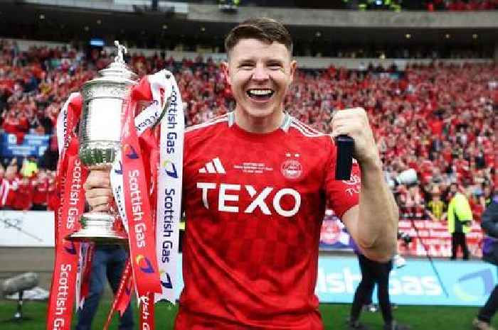 Latest on Kevin Nisbet to Aberdeen as Reds up transfer ante but strike off another target