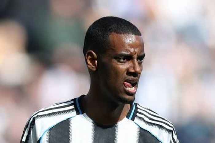 Liverpool get Alexander Isak as Newcastle agree fee and shirt number emerges