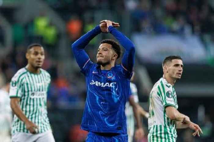 Jadon Sancho set for Chelsea reunion as deadline day transfer close