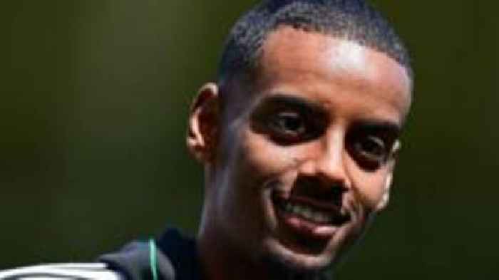 Liverpool agree £125m Isak deal with Newcastle