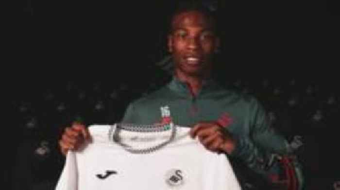 Swansea sign Chelsea's Samuels-Smith on loan
