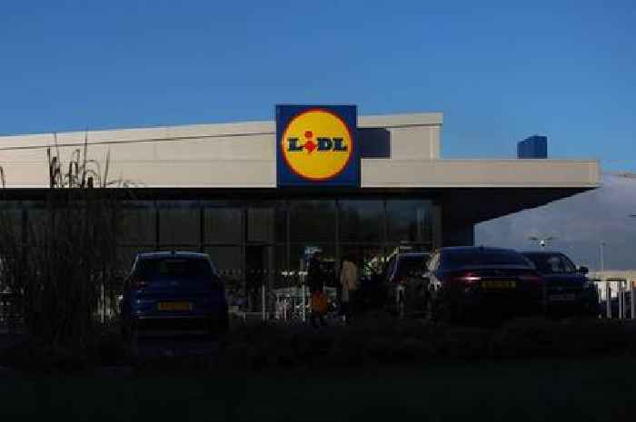 Lidl to introduce new £13.95 payment rule for all UK supermarkets from today
