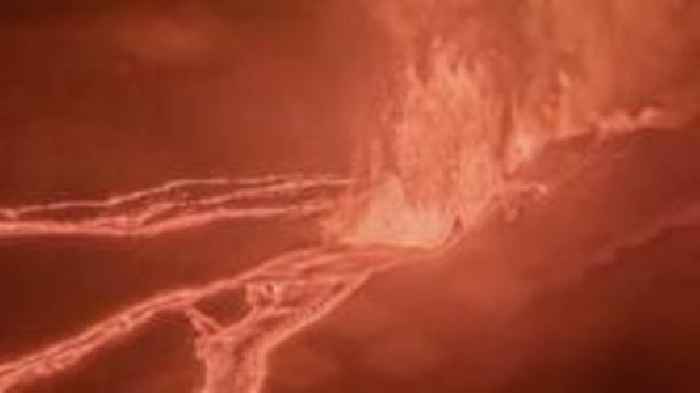 Watch: Fountains of lava shoot into the air as Kilauea erupts
