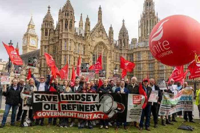 Workers rally outside Parliament to push Government again on Lindsey Oil Refinery