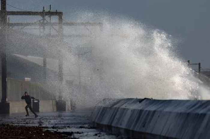 Thunderstorms and flash flooding to hit Scotland as yellow weather warning issued