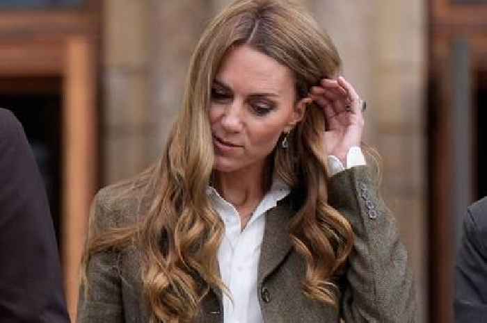 Kate Middleton sports new honey blonde look during Natural History Museum visit