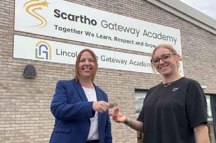 Keys to North East Lincolnshire's first new school in decades handed over ahead of opening