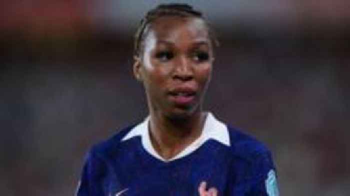 London City agree £1.4m world record deal for PSG’s Geyoro