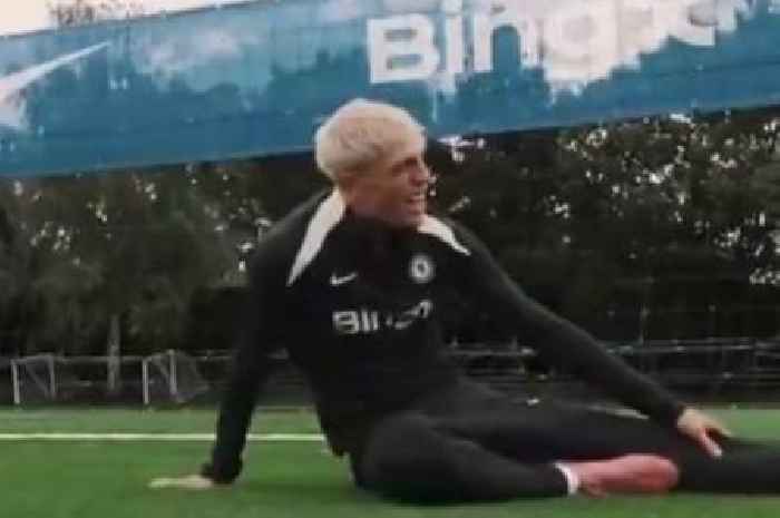 Chelsea star’s six-word message to Garnacho speaks volumes after first training session