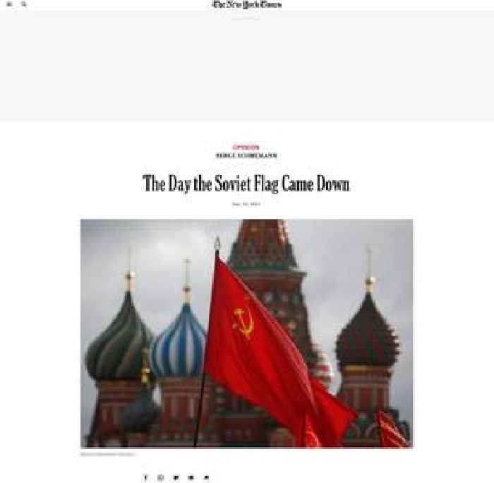 The Day the Soviet Flag Came Down