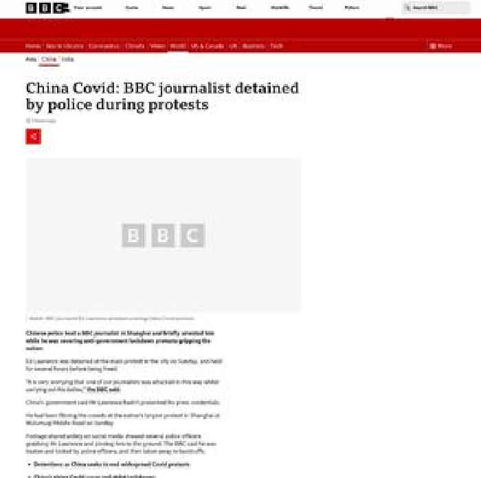 China Covid: BBC journalist detained by police during protests