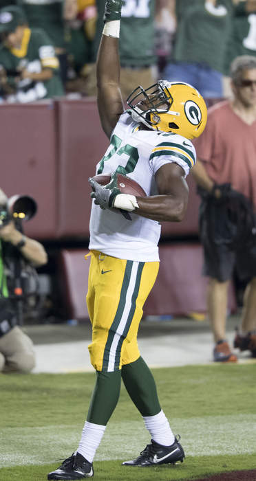 Packers Star Aaron Jones Loses Pendant Containing Dad's Ashes In Win