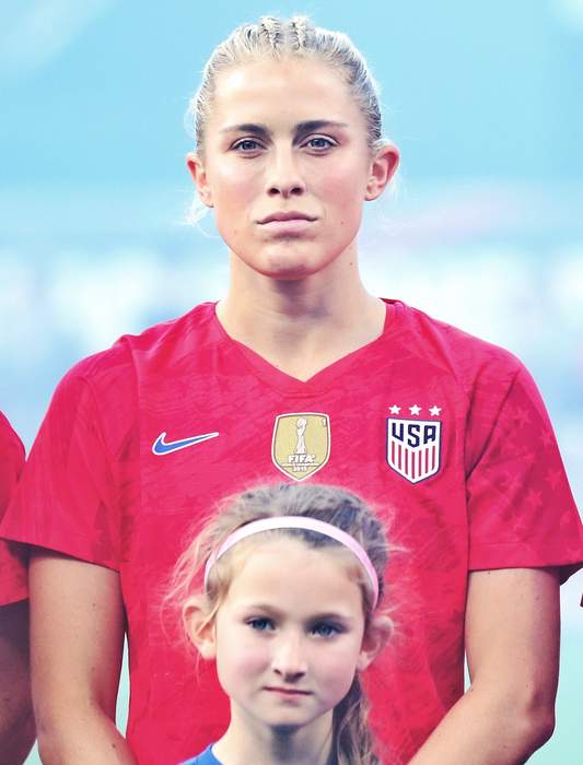 Abby Dahlkemper: Manchester City in talks to sign USA defender
