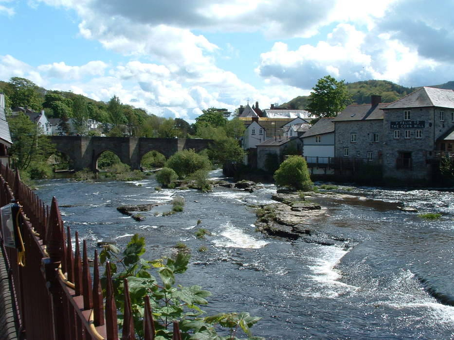 River Dee search: Body found in search for missing boy