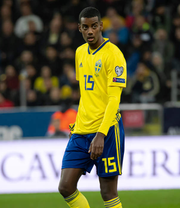'He is so gifted' - Isak's star continues to rise