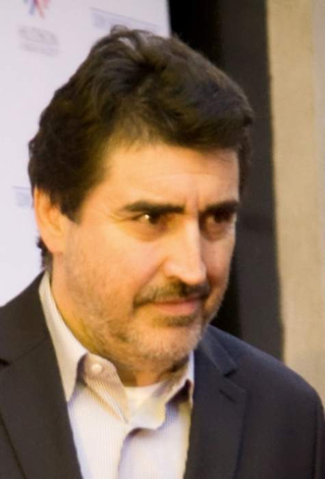 Alfred Molina Chokes Up Talking About Dad Who Rebuffed His Acting Dream