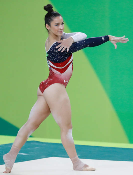 Aly Raisman says it took 'bravery' for Simone Biles to withdraw from gymnastics final
