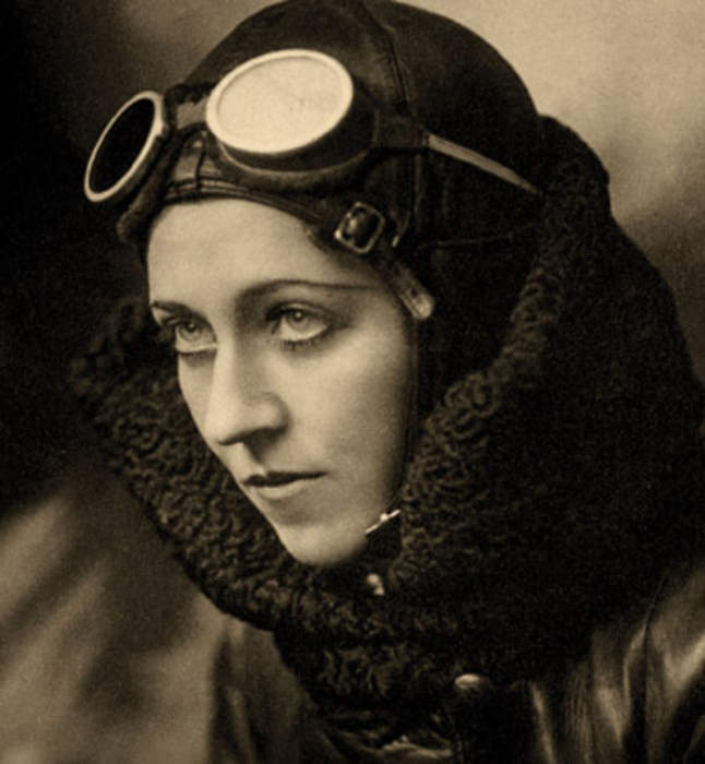 Amy Johnson: Fragment of her doomed plane comes up at auction
