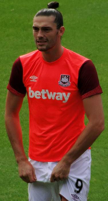 Former England striker Carroll moves to Amiens
