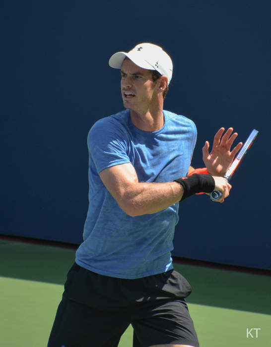Murray to practise with Djokovic and hopes to be fit for French Open