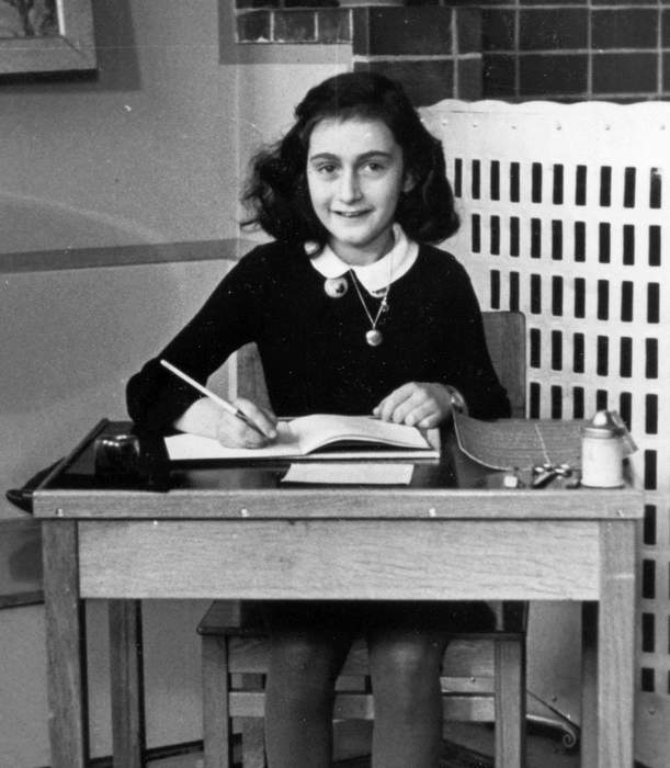 Letters from Anne Frank’s father donated to museum