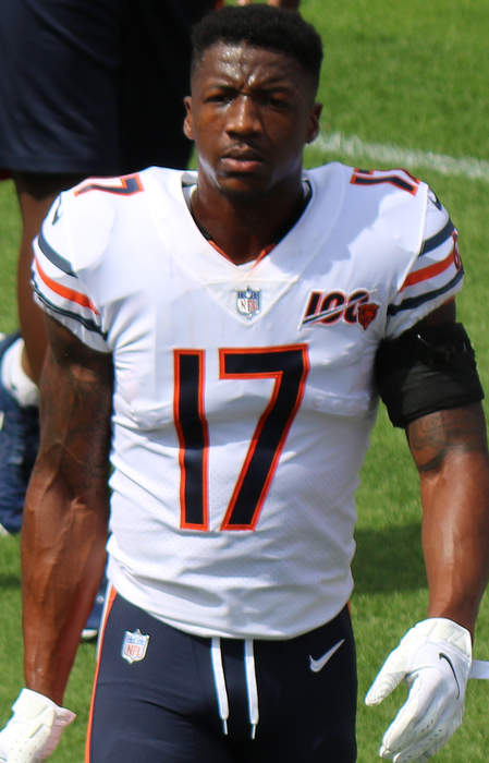 Chicago Bears WR Anthony Miller gets ejected after exchange of words with CJ Gardner-Johnson