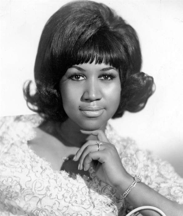 Note found under Aretha Franklin's sofa is legal will, jury rules