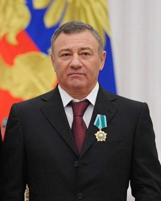 Russian billionaire Arkady Rotenberg says 'Putin Palace' is his
