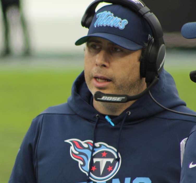 Falcons offer head coaching job to Titans offensive coordinator Arthur Smith