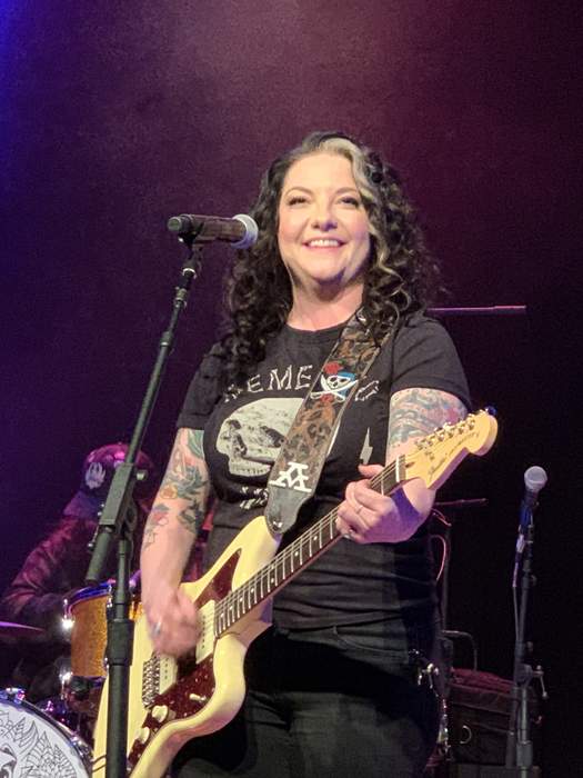 Singer Ashley McBryde on her first time hosting the CMT Music Awards