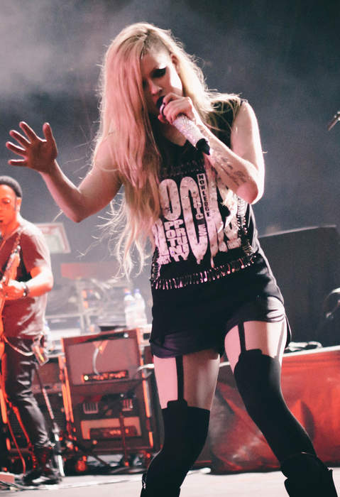 Avril Lavigne and Tyga Split, But Still Friends