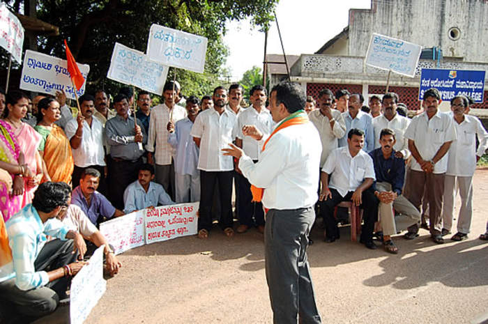 'Conspiracy under Islamic Jihad': Bajrang Dal storms Haridwar college over Iftar party