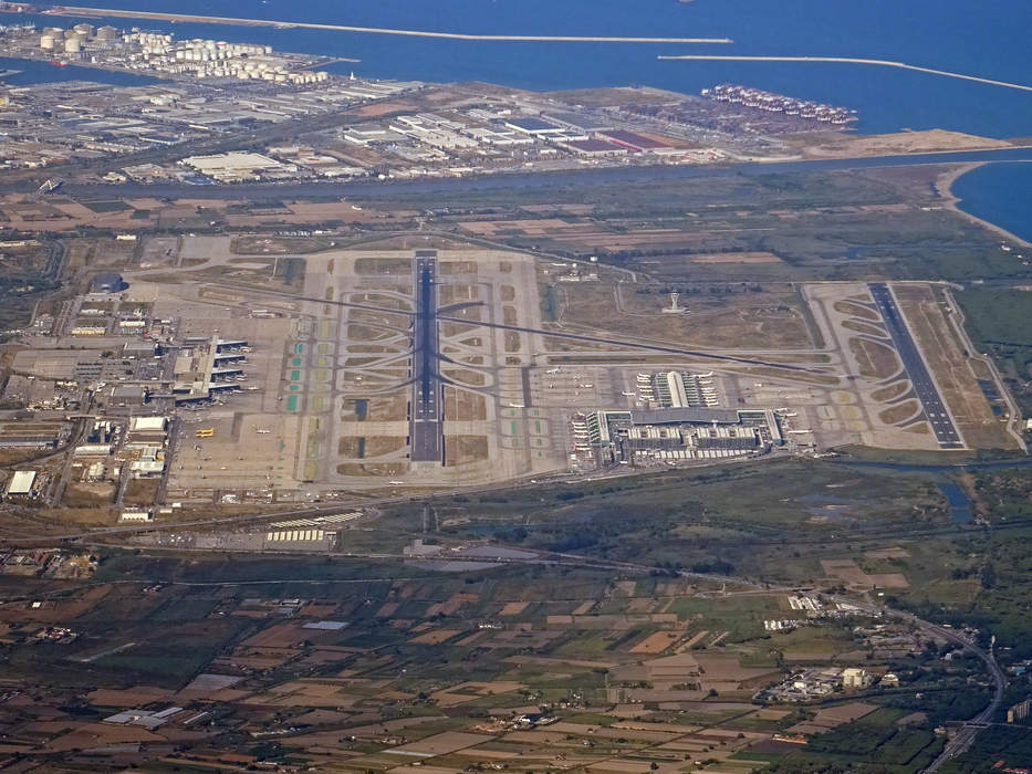 Parents abandon 10-year-old son at Barcelona Airport so they wouldn't miss their flight: report
