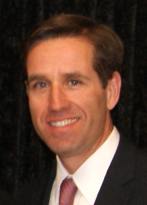 Beau Biden loses battle with brain cancer at 46